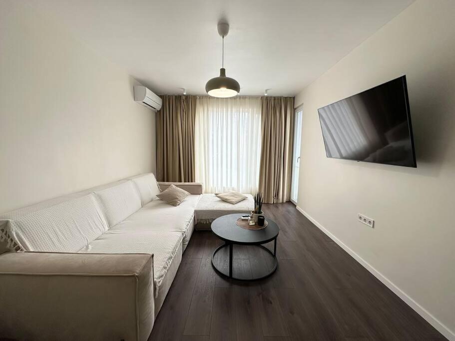 New Luxury Furnished Apartment - Beach, Varna Center & Fast Wi-Fi Eksteriør bilde